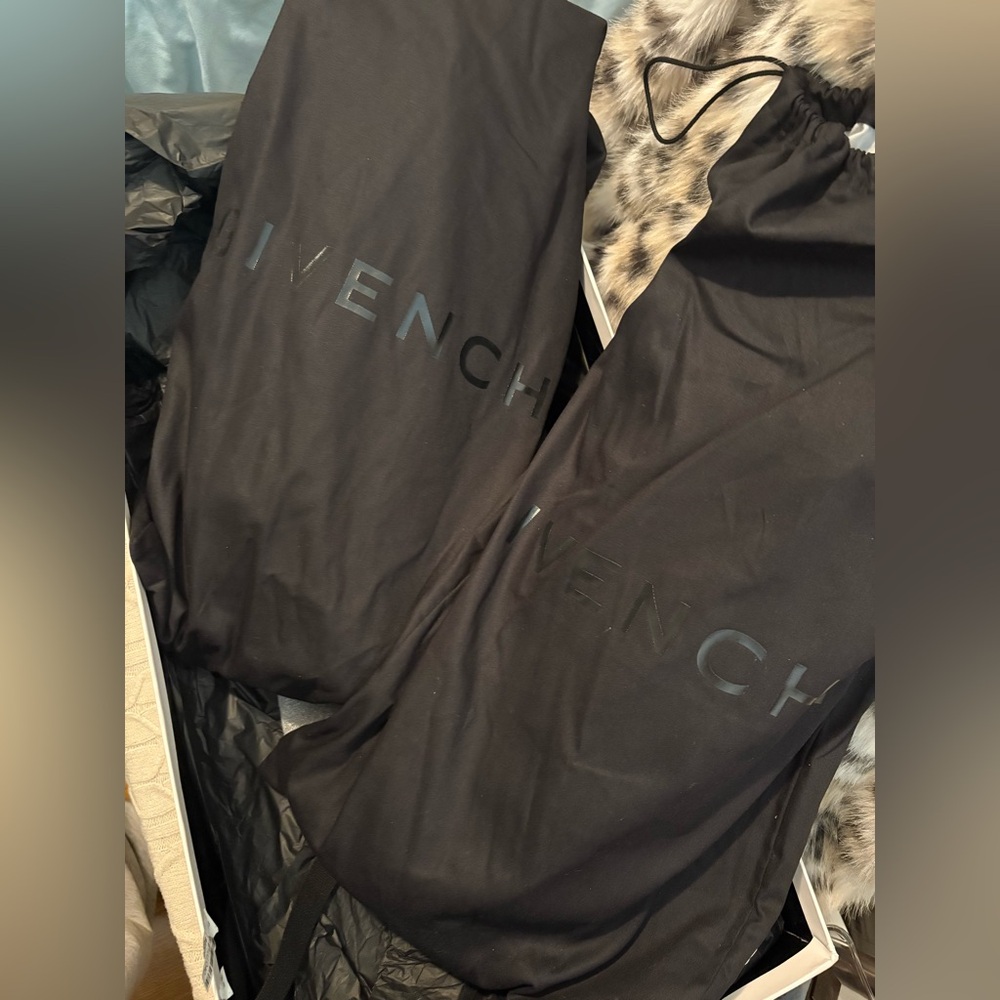 ✨Givenchy-Shark Lock Boots Wide Fit boots✨PLEASE READ ENTIRE DESCRIPTION‼️ - Picture 10 of 17